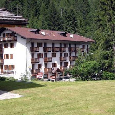 Casa Alpina Sant'Apollinare Hotel Falcade Buitenkant foto