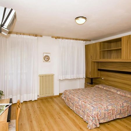 Casa Alpina Sant'Apollinare Hotel Falcade Buitenkant foto