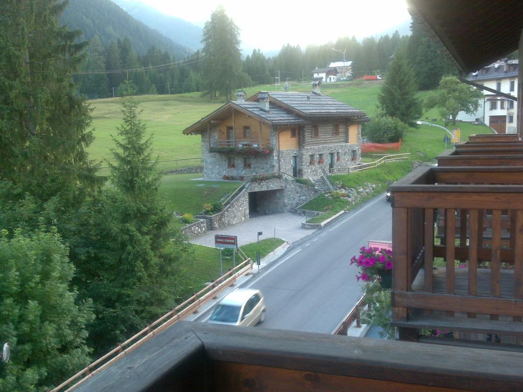 Casa Alpina Sant'Apollinare Hotel Falcade Buitenkant foto