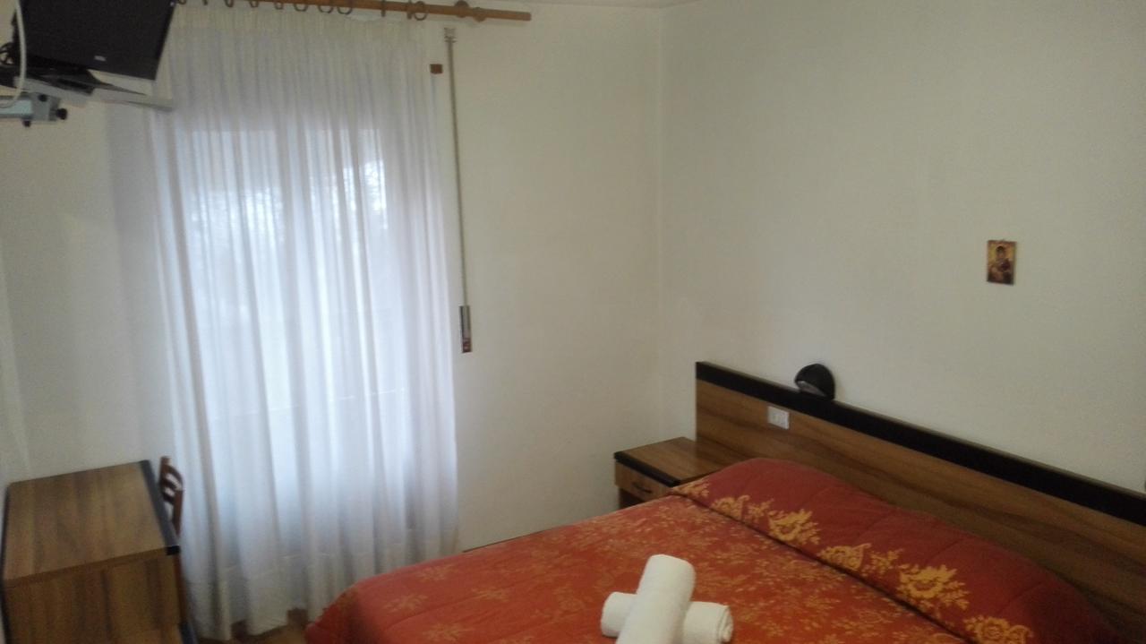 Casa Alpina Sant'Apollinare Hotel Falcade Buitenkant foto