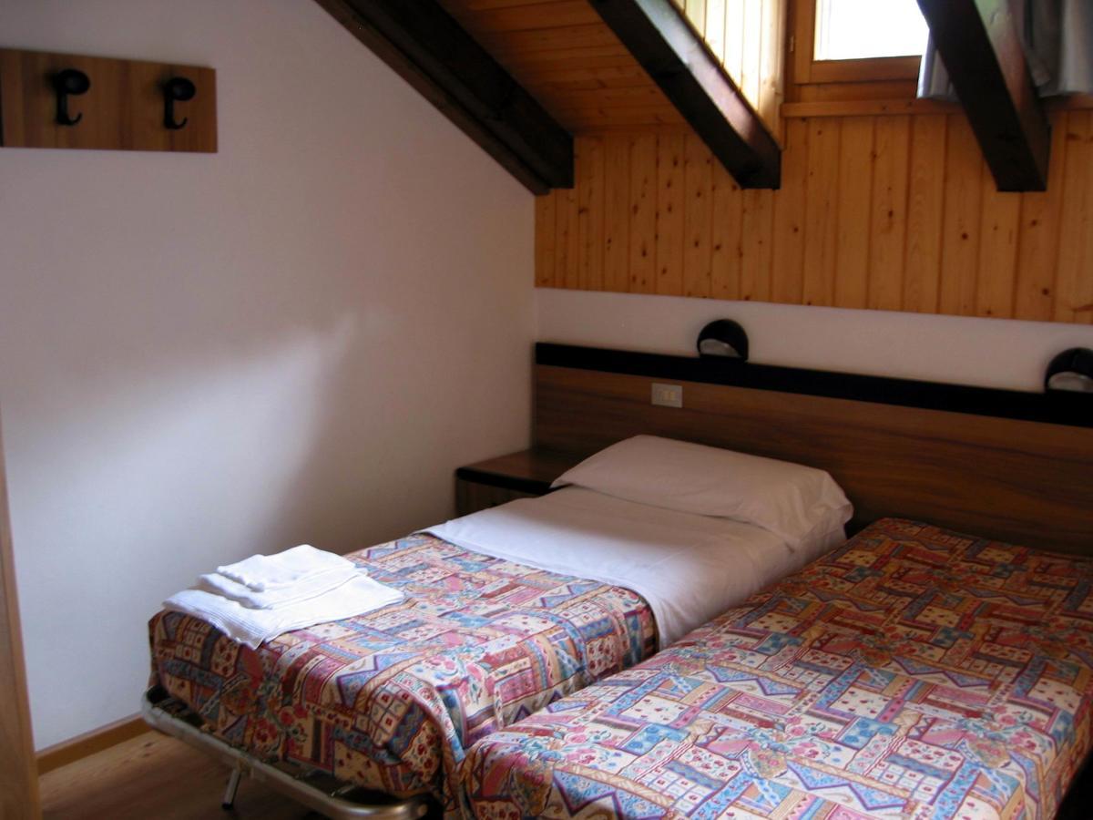 Casa Alpina Sant'Apollinare Hotel Falcade Buitenkant foto