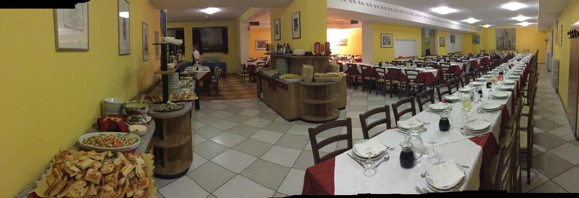 Casa Alpina Sant'Apollinare Hotel Falcade Buitenkant foto