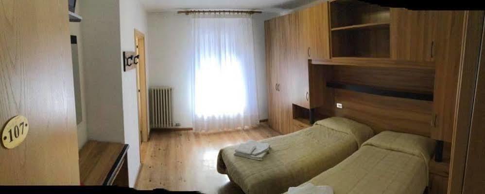 Casa Alpina Sant'Apollinare Hotel Falcade Buitenkant foto